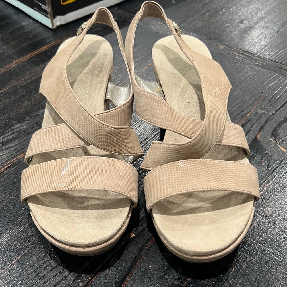 Anne Klein Women's Tan Sandals work once